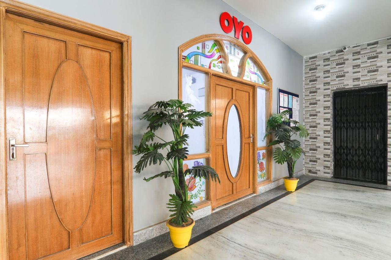 Super Oyo Capital O 78105 Hotel Figtree Premier ปัฏนา ภายนอก รูปภาพ