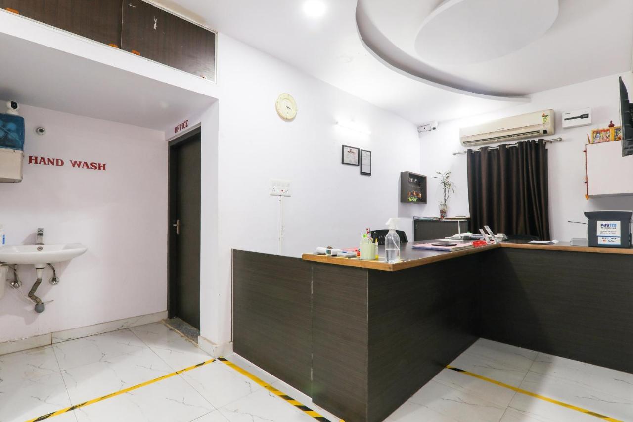 Super Oyo Capital O 78105 Hotel Figtree Premier ปัฏนา ภายนอก รูปภาพ